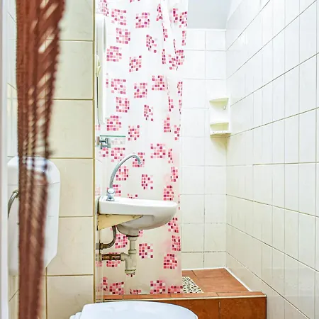 2 Bedroom Cozy In Lägenhet *