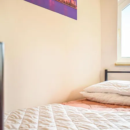 アパート 2 Bedroom Cozy In コウォブジェク