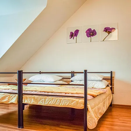 2 Bedroom Cozy In Lägenhet